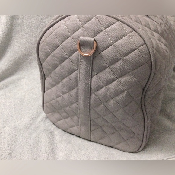 Ms Lovely Women's Quilted Leather Weekender 22” Duffel Bag Gray - Picture 5 of 8